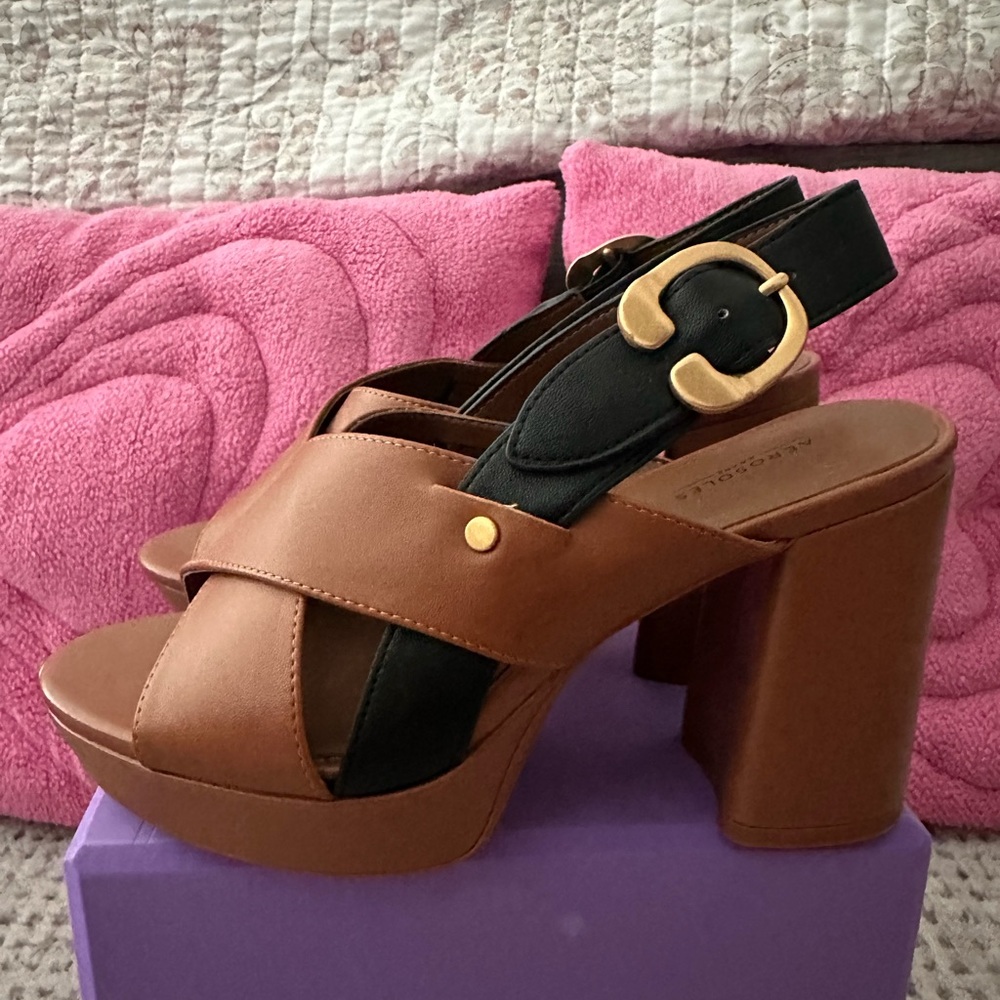 Aerosoles Brown and Black Platform Sandals with Gold Buckle